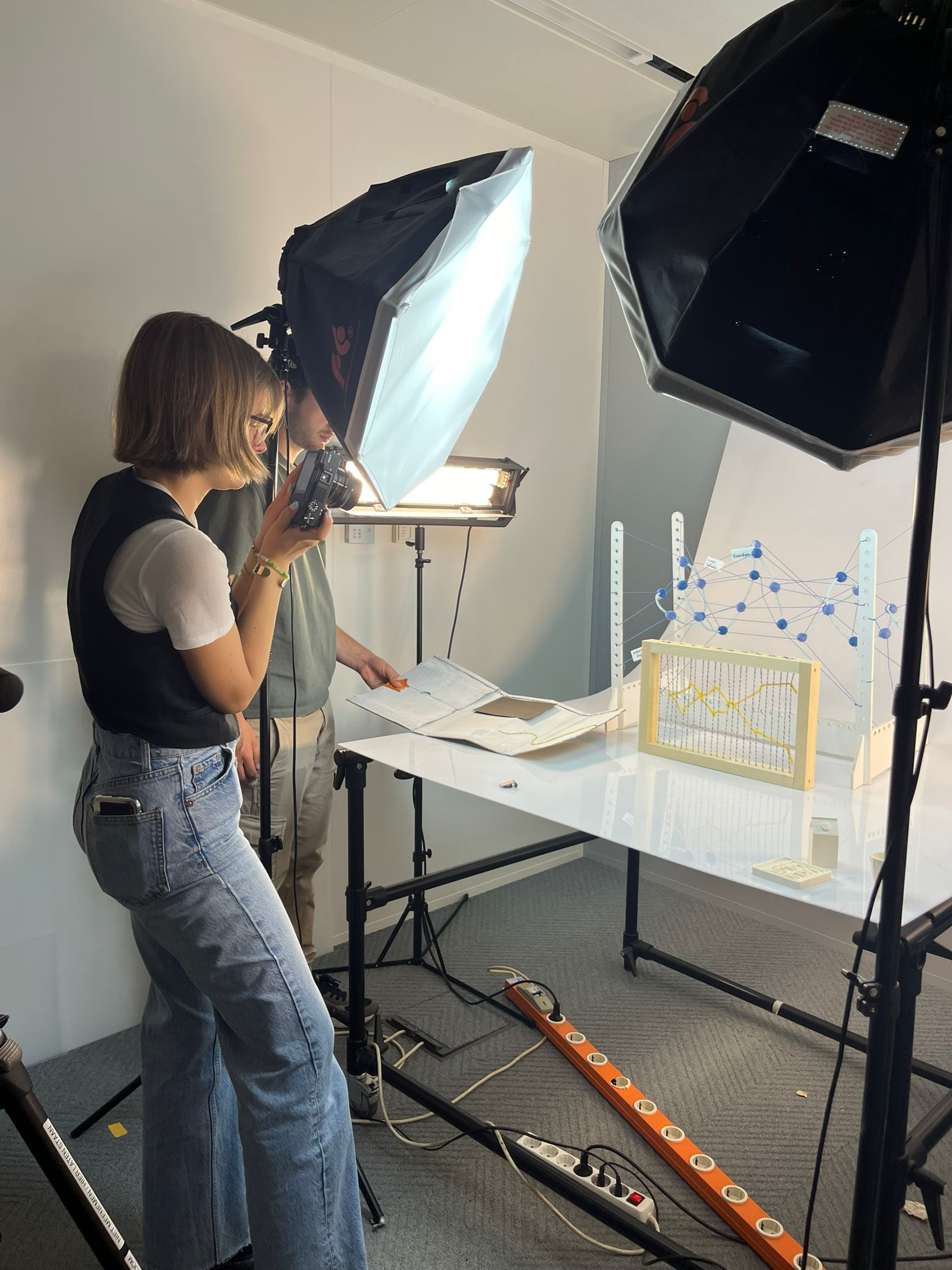 Using the photo studio and camera to document prototypes (M11)